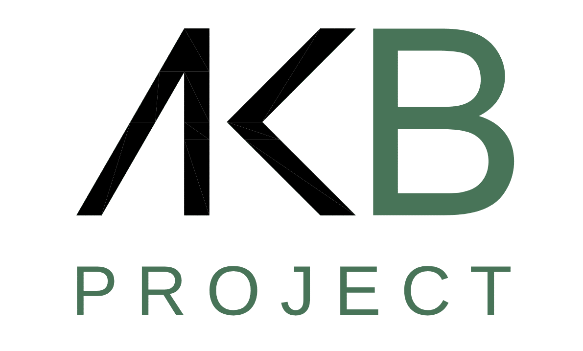 AKB Project, accompagné par 4 Points